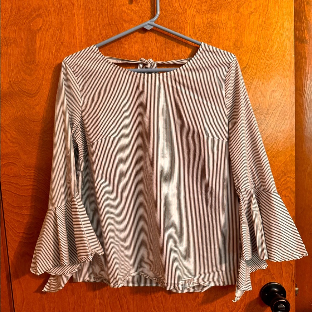 A. Byer Gray Ruffled Tie Front Blouse